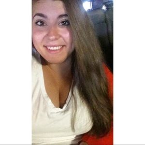 Meet your Posher, Katelyn